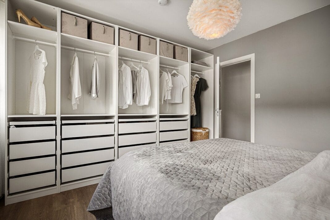 real-estate-8620677_1280